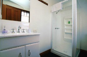 Hi George - Accommodation Mount Tamborine 3