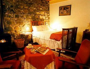 Touchwood Cottages - Accommodation Mount Tamborine 2