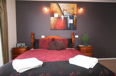 Oakley Place Townhouse - Tasmanian Short Stays - Accommodation Mount Tamborine 4
