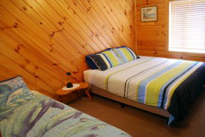 Hubies Hideaway - Accommodation Mount Tamborine 4