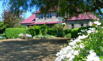 Redcliffe House - Accommodation Mount Tamborine 5