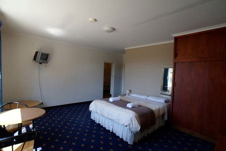 Wharf Hotel Wynyard - Accommodation Mount Tamborine 2