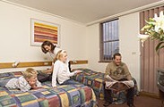 Prince Of Wales Hotel - Accommodation Mount Tamborine 3