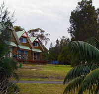 Berrara Waters Chalet - Accommodation Mount Tamborine