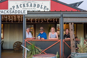 Packsaddle Roadhouse - Accommodation Mount Tamborine 2