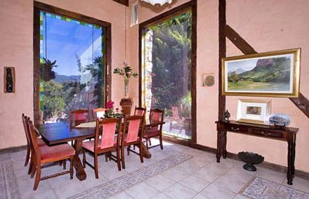 Castle On The Hill Bed And Breakfast - Accommodation Mount Tamborine 0