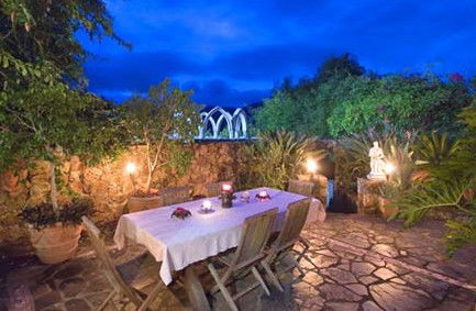 Castle On The Hill Bed And Breakfast - Accommodation Mount Tamborine 2