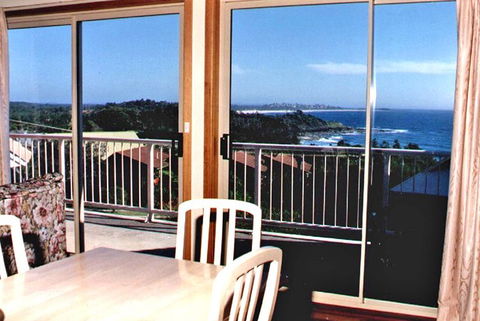 Angourie Bay Villas - Accommodation Mount Tamborine 3