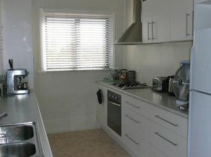 Hill Crest House - Accommodation Mount Tamborine 0