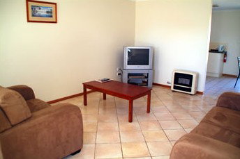 Tarrawingee Holiday Unit - Accommodation Mount Tamborine 4