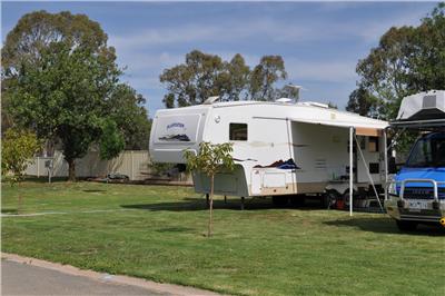 Euston Riverfront Caravan Park And Cafe - Accommodation Mount Tamborine 2