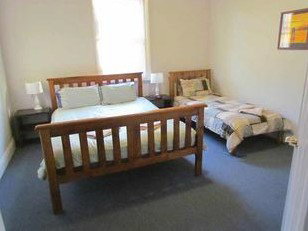 Comfort Cottage - Accommodation Mount Tamborine 4