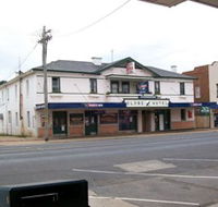 Globe Hotel Bombala - Accommodation Mount Tamborine