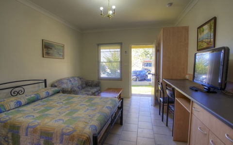 Tumut Apartments - Accommodation Mount Tamborine 2