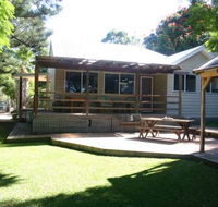 Pine Cottage - Accommodation Mount Tamborine