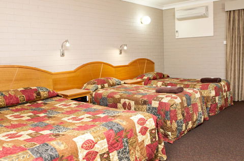 Hilltops Retreat Motor Inn - Accommodation Mount Tamborine 2