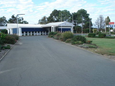 Byer Fountain Motor Inn - Accommodation Mount Tamborine 0