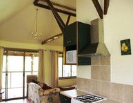 Apptrak Stud - Accommodation Mount Tamborine 2