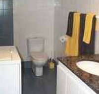A Beach House Near Manly - Accommodation Mount Tamborine