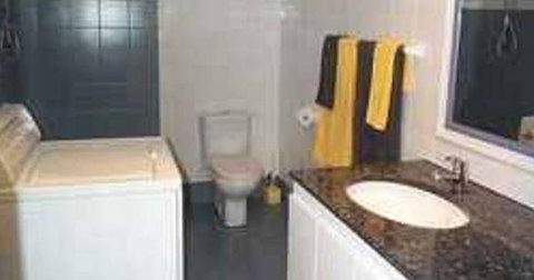 A Beach House Near Manly - Accommodation Mount Tamborine 0