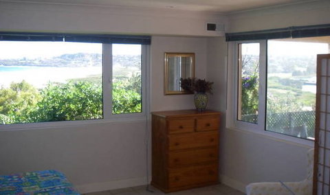 A Beach House Near Manly - Accommodation Mount Tamborine 1