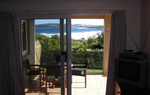 A Beach House Near Manly - Accommodation Mount Tamborine 2