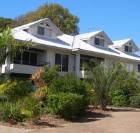 Moore Park Beach Villas on the Beach - Accommodation Mount Tamborine