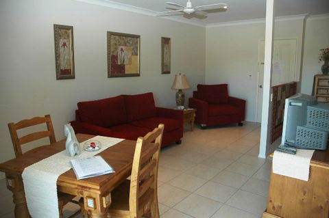 Alexander Lakeside Bed And Breakfast - Accommodation Mount Tamborine 4