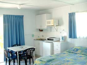 Banjos Overnight & Holiday Units - Accommodation Mount Tamborine 2