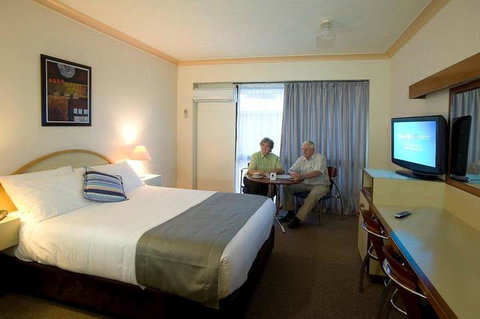 Longreach Motor Inn - Accommodation Mount Tamborine 0