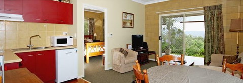 Bed And Breakfast At Wallaby Ridge - Accommodation Mount Tamborine 4