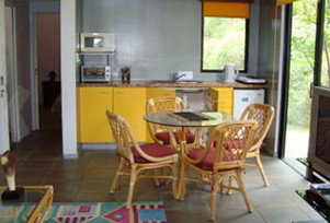 Mountain Edge Studios - Accommodation Mount Tamborine 4