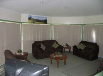 Hillcrest - Holiday Home - Accommodation Mount Tamborine 4