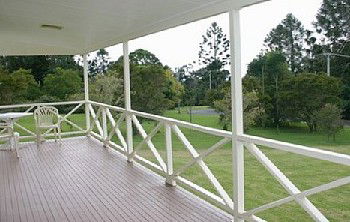 Walkabout - Holiday Home - Accommodation Mount Tamborine 3