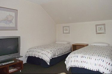 Godshill Lodge - Holiday Home - Accommodation Mount Tamborine 2