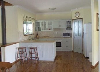 Far Horizons - Holiday Home - Accommodation Mount Tamborine 1