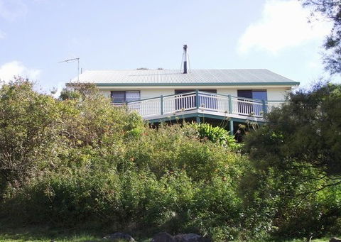 Bunya Views - Holiday Home - Accommodation Mount Tamborine 2