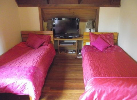 Evermore - Holiday Home - Accommodation Mount Tamborine 3
