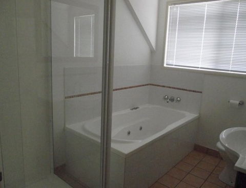 Aliana - Holiday Home - Accommodation Mount Tamborine 6