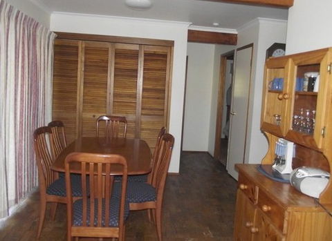 Rosella Retreat - Holiday Home - Accommodation Mount Tamborine 1