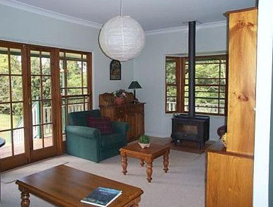 Wren-Cottage - Holiday Home - Accommodation Mount Tamborine 3