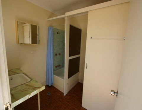 Nanango Caravan And Motorhome Park - Accommodation Mount Tamborine 0