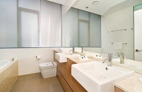 Ambience On Burleigh Beach - Accommodation Mount Tamborine 6