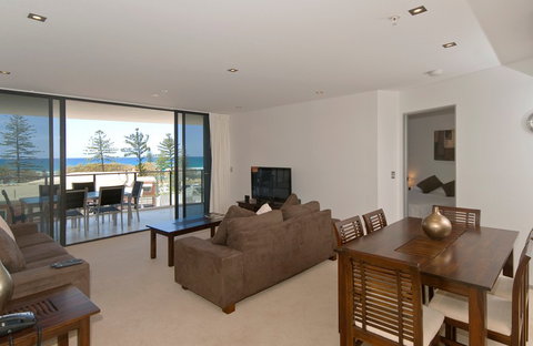 Ambience On Burleigh Beach - Accommodation Mount Tamborine 8
