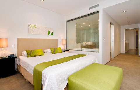 Ambience On Burleigh Beach - Accommodation Mount Tamborine 12