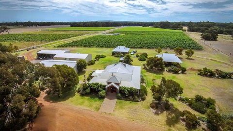 Adinfern Estate - Accommodation Mount Tamborine 3