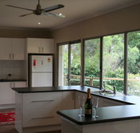 Pelicans At Denmark - Holiday Home - Accommodation Mount Tamborine