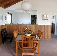 Rainbow House - Accommodation Mount Tamborine 3