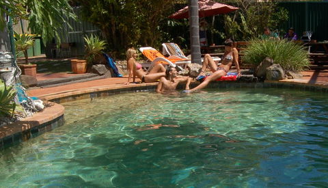 Trekkers Backpackers - Accommodation Mount Tamborine 0