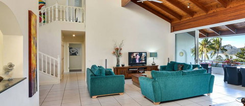 Whitsunday Holidays - Accommodation Mount Tamborine 2